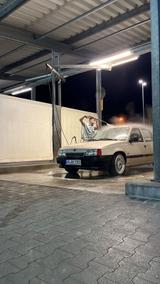 Opel Kadett E Stufenheck 1990 1.6L - Opel aus 1990