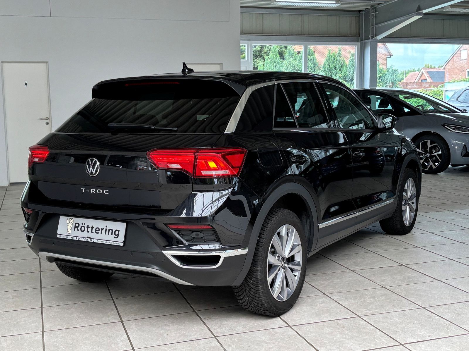 Fahrzeugabbildung Volkswagen T-Roc Style 1.5 TSI DSG + el. Klappe + Kamera +