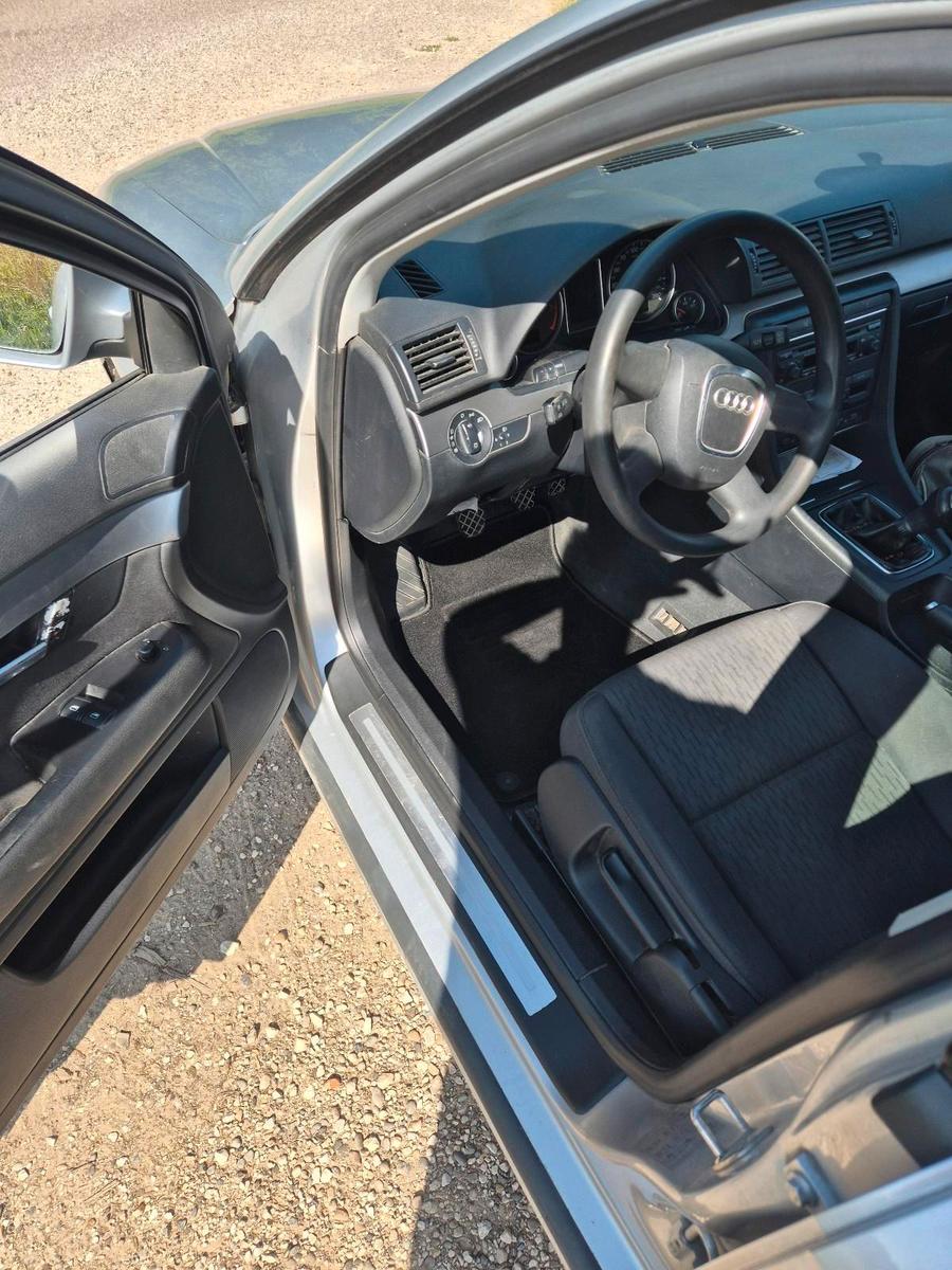 Audi A4 2005 — photo 6