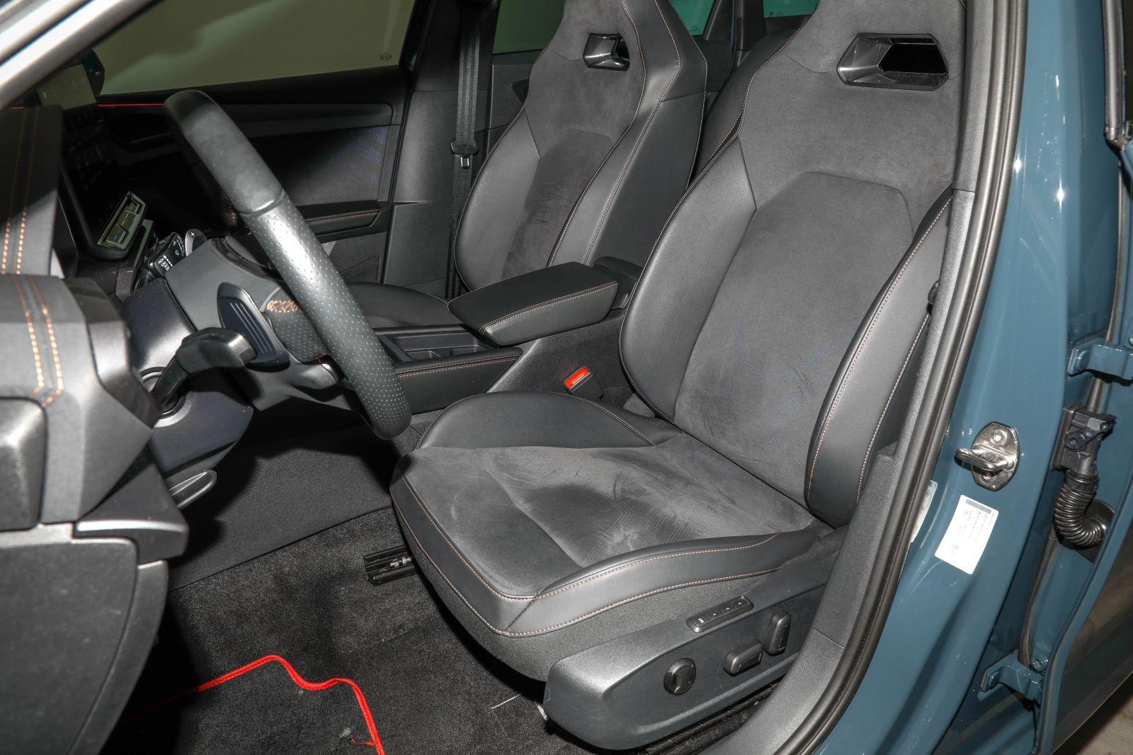 SEAT Leon ST 2.0 TSI 4D DSG VZ AHK Kam. SHZ ACC, миниатюра 14
