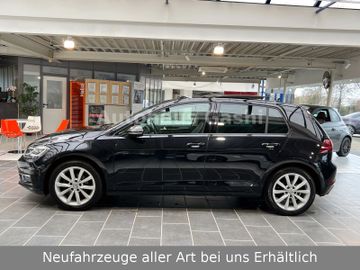 Fahrzeugabbildung Volkswagen Golf VII Lim*Highline*Automatik*LED*Massage*Pano