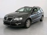 Volkswagen "Volkswagen Passat 1.6 Gepf.Zustand mit TÜV " - VW Passat Variant von 2005