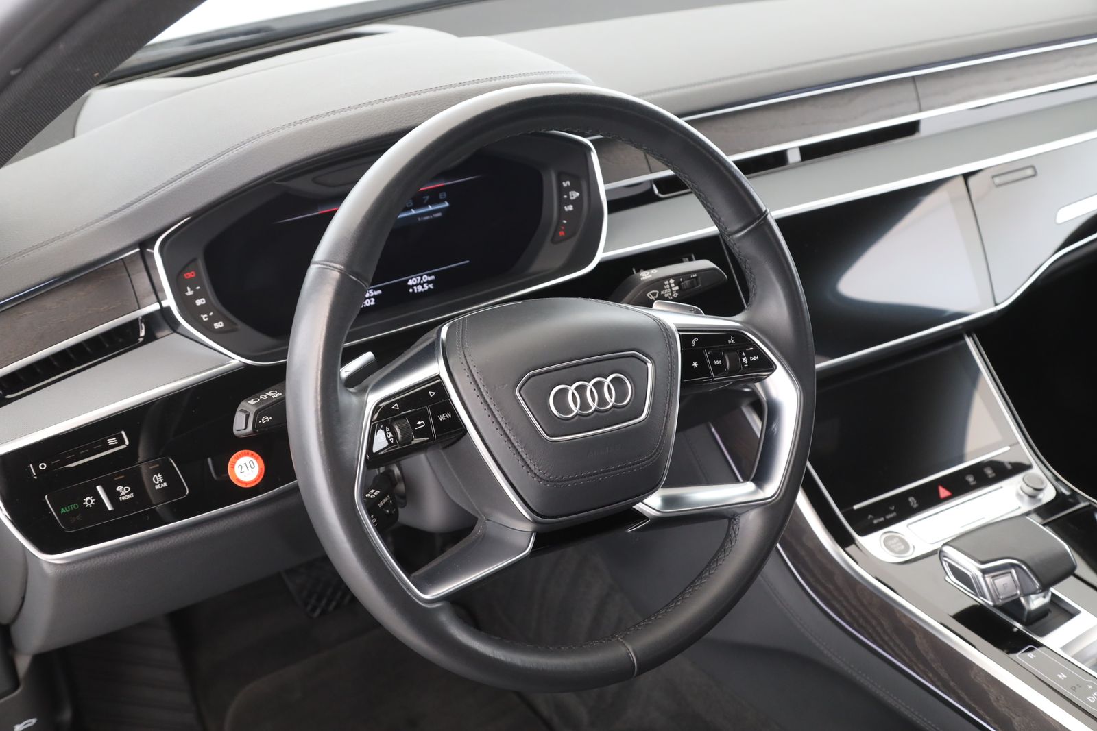 Audi A8 - Bild 14