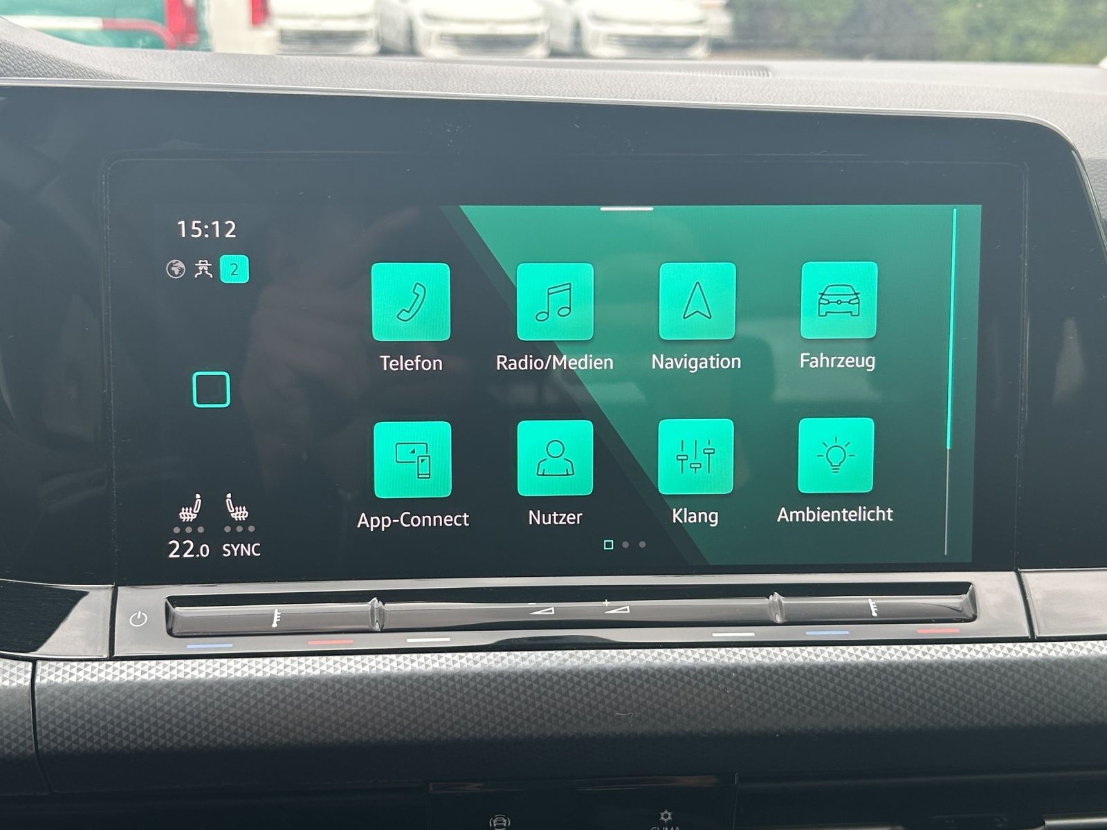 Fahrzeugabbildung Volkswagen Golf VIII Variant Active eTSI LED Navi ACC