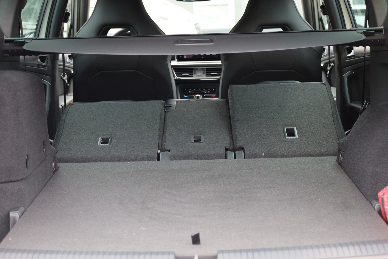 Fahrzeugabbildung SEAT Tarraco 1.4 e-HYBRID FR *SHZ*LED*AHK schwenkbar