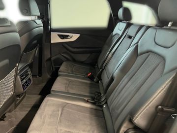 Audi Q7 - 10
