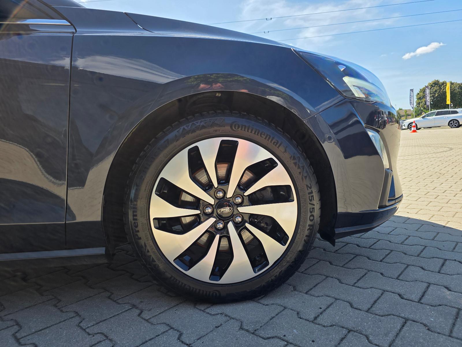 Ford Focus Tur. Titanium*Led*Ahk*Acc*Kamera*Pano*B&O*