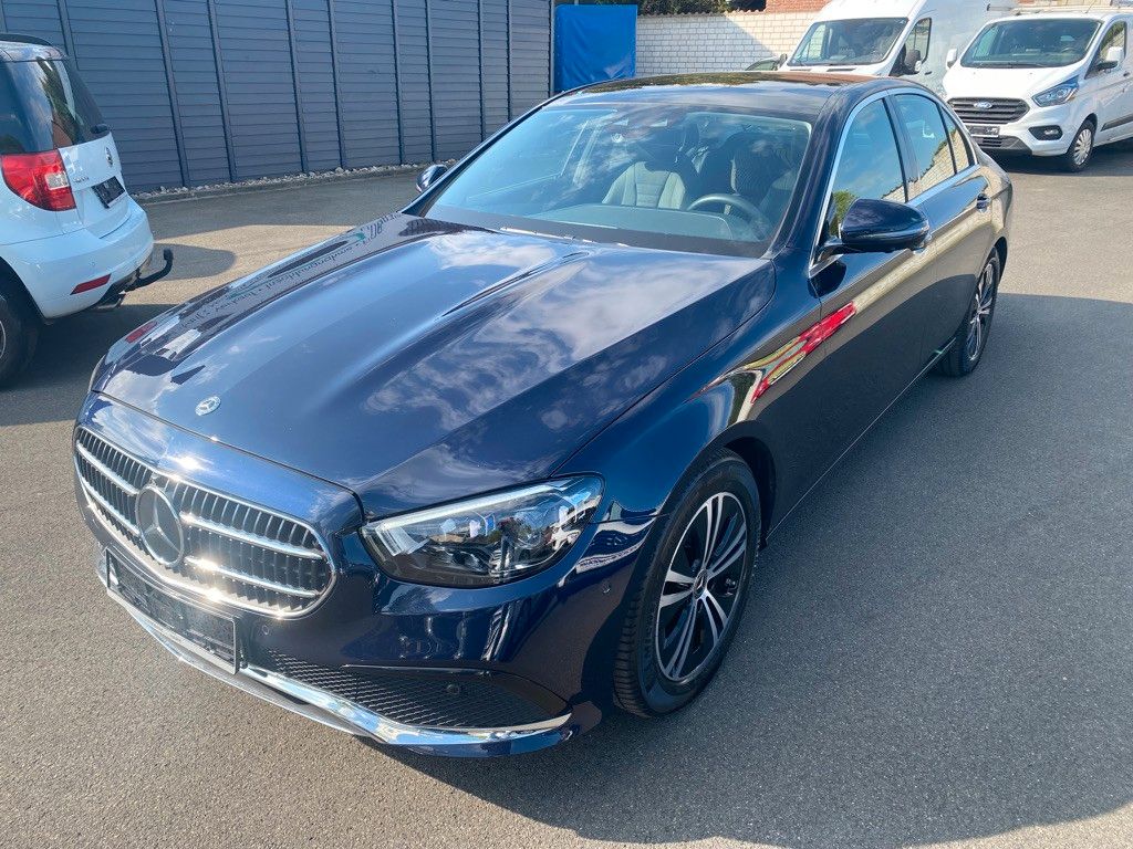 MERCEDES-BENZ E 220 d Avantgarde Panorama