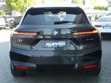 BMW iX xDrive50 Sportpak.AHK°LASER°PANO°Bel.Massages - BMW Elektroautos