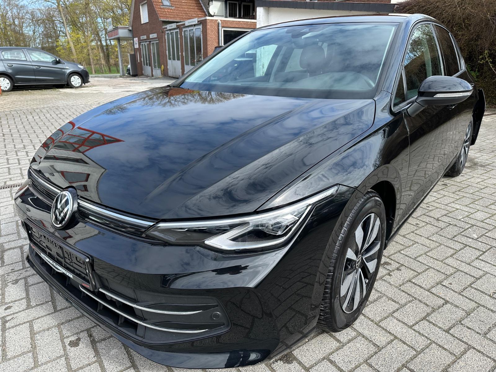 Volkswagen Golf VIII Lim. 1.5 eTSI Goal AHK NAVI  LEDER KAM