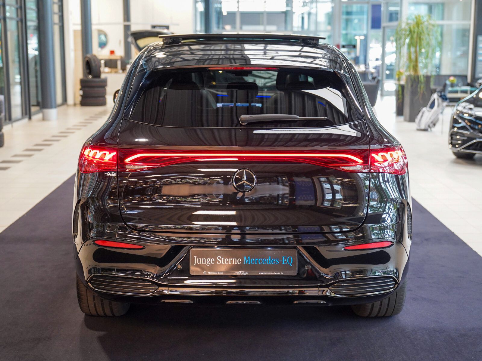 Mercedes-Benz EQE SUV 53 4M Night I II Pano HYPER Burmester foto 4