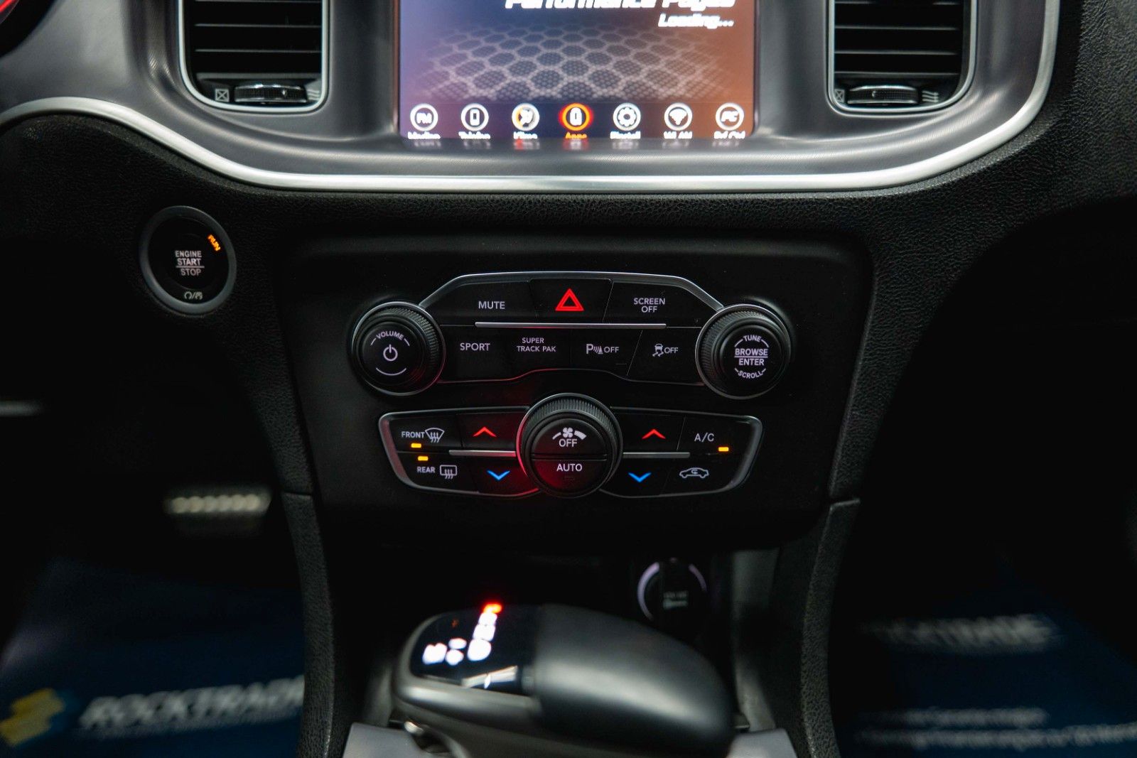 Fahrzeugabbildung Dodge Charger 5.7 V8 HEMI R/T Night-Paket Performance