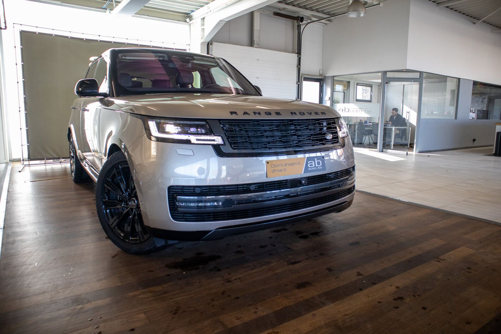 Land Rover Range Rover P510e HSE imagem 3