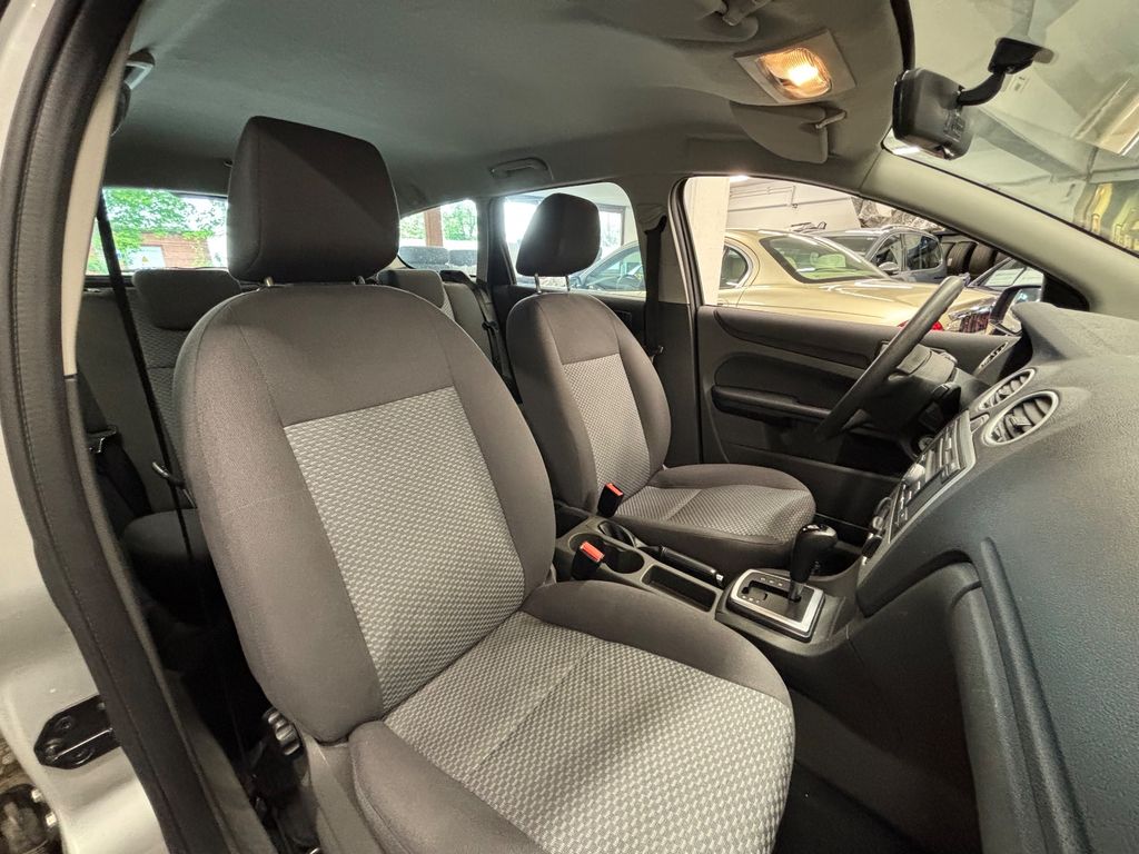Ford FOCUS TURNIER 1.6 TREND/ AUTOM. / 63.000KM/ 1.HA Ford FOCUS TURNIER 1.6 TREND/ AUTOM. / 63.000KM/ 1.HA