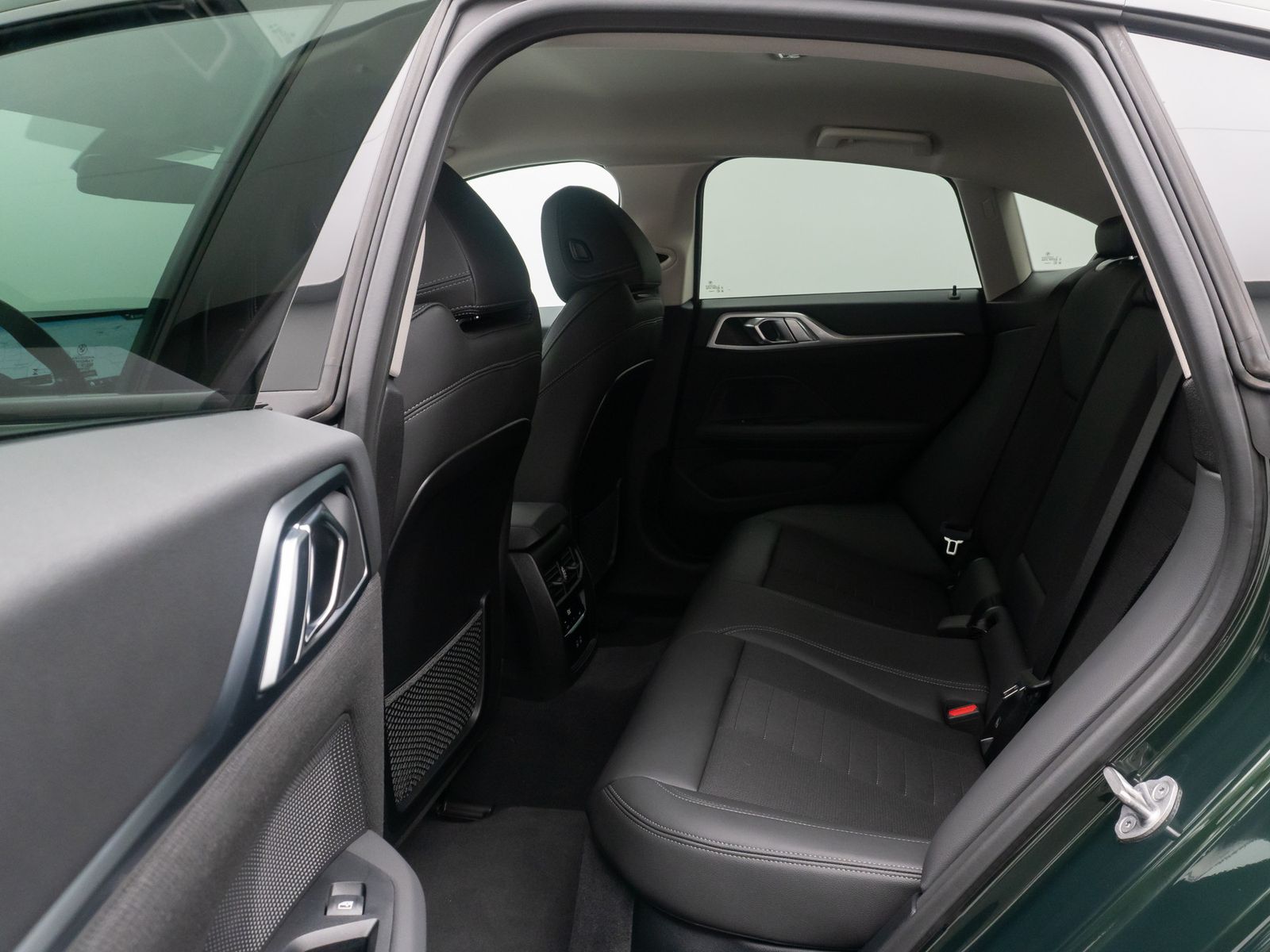 Fahrzeugabbildung BMW i4 eD35 GC Kamera GeschwindigReg DAB Widscreen