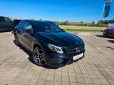 Mercedes-Benz GLA 220 AMG 4Matic Alcantara Navi AHK N.Modell - schwarze Mercedes-Benz GLA 220