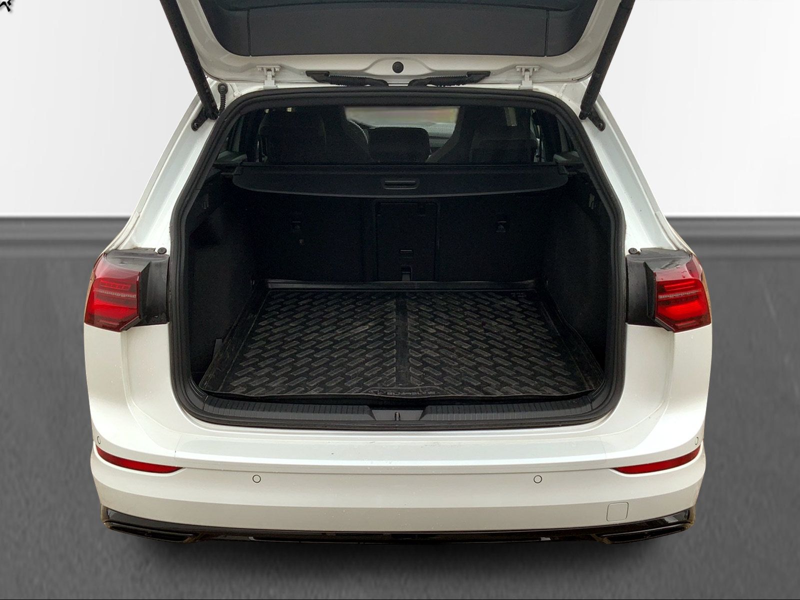 Golf VIII Variant 2.0 TSI R-Line,STHZ,IQL,RFK,NA