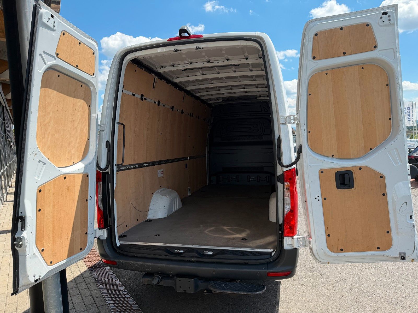 Fahrzeugabbildung Mercedes-Benz Sprinter 319 CDI 4325 Klima Kamera