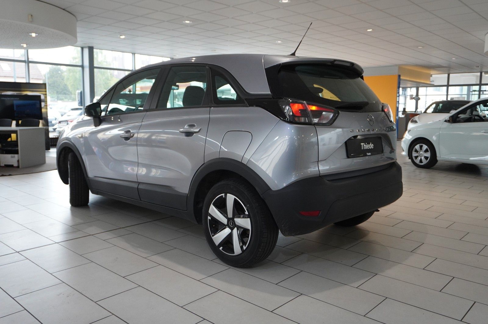 Fahrzeugabbildung Opel Crossland (X) 1.2 EDITION NAVI/LED/KAMERA/DAB+