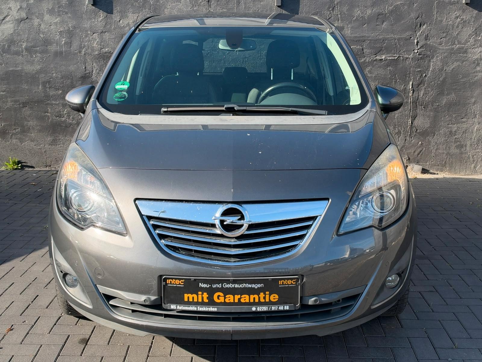 Opel Meriva 2010 — rear view