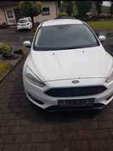 Ford Focus 1,5TDCi 88kW DPF ST-Line Red Turnier S... - Ford Focus: ST Line Red