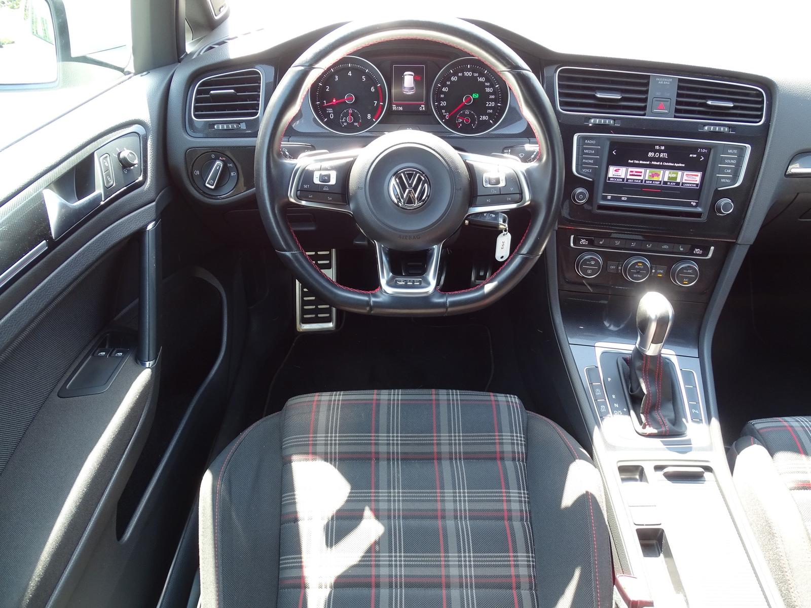 Volkswagen Golf VII 2.0 GTI BMT Bi-Xenon Dynaudio Standheiz