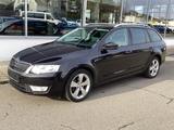 Skoda Octavia Combi 2.0 TDI DSG Elegance/GRA/PDC/SHZ - Skoda Octavia: Combi Elegance TDI