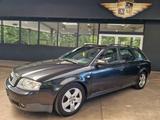 Audi A6 2.5 TDI quattro Avant Leder/AHK/Technik-Top - Audi A6 aus 2002: Kombi