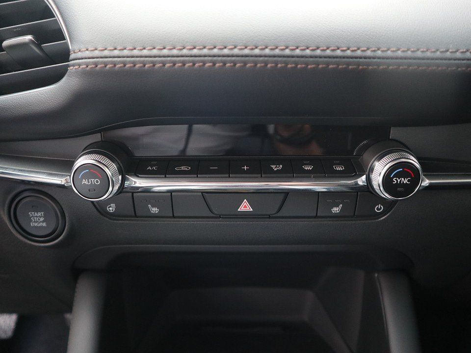 Fahrzeugabbildung Mazda 3 FB M-Hybrid Centre-Line G-140 *sofort* NAVI AC