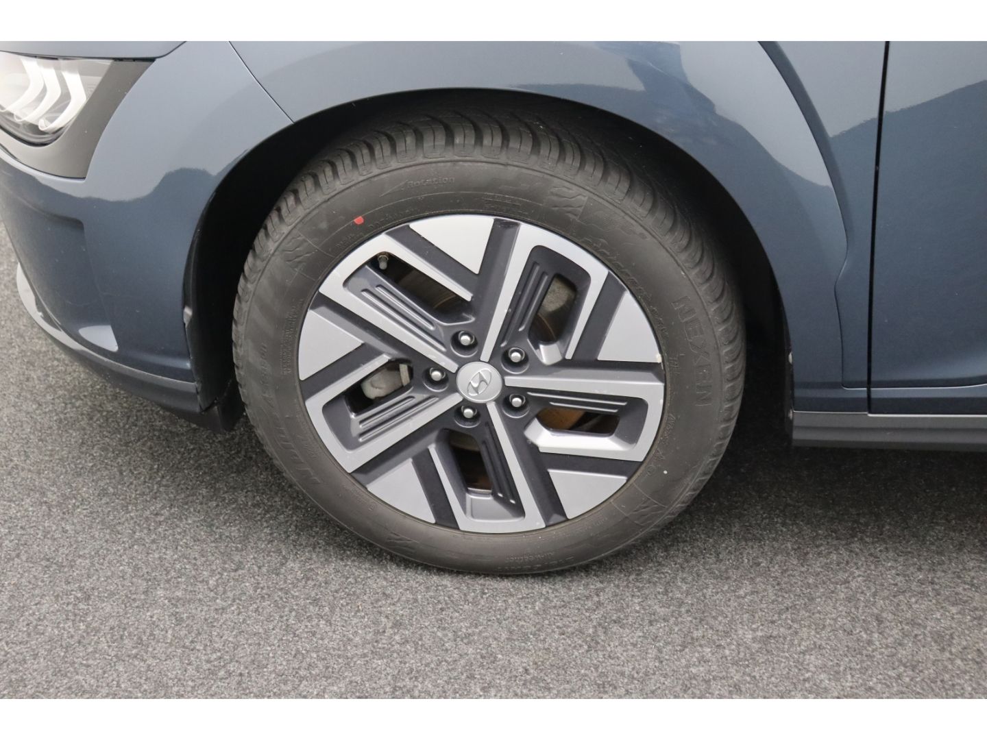 Fahrzeugabbildung Hyundai KONA Elektro Trend 2WD Totwinkelass ACC