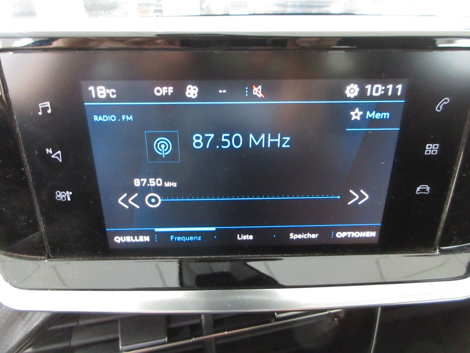 Fahrzeugabbildung Peugeot 2008 Active LED/NAVI/PDC/ALU/TEMPO