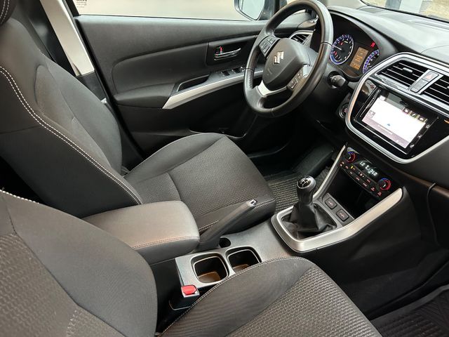 Fahrzeugabbildung Suzuki SX4 Comfort+CarPlay+Navi+LED+Kamera+SHZ+BT+LM+WR