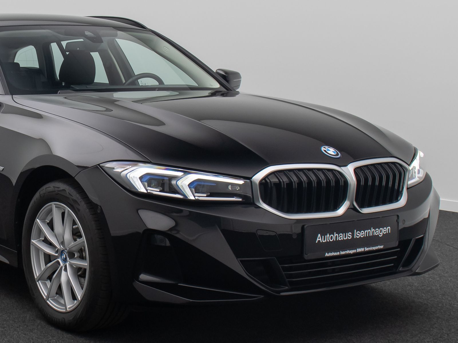 Fahrzeugabbildung BMW 320e xD SAG Kamera DAB Alarm DriveAs CockpitPlus