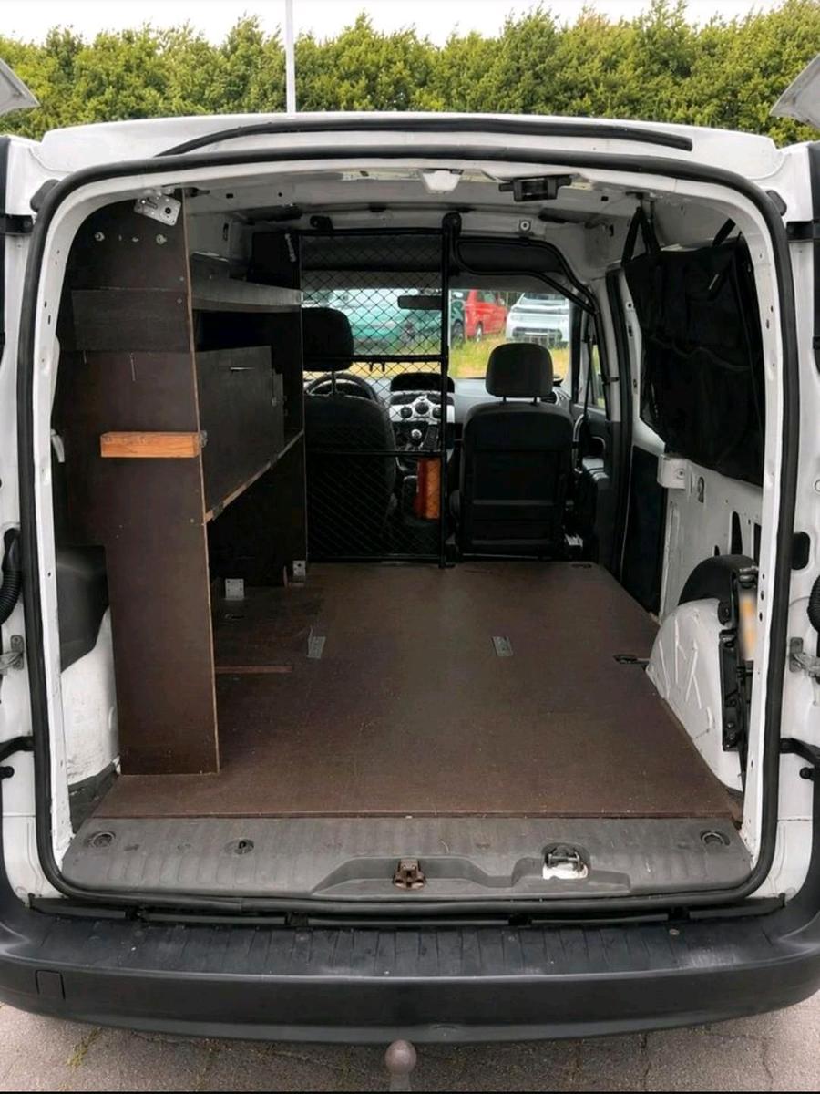 Renault Kangoo 2012 — rear view