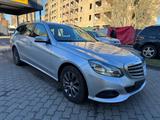 Mercedes-Benz E 220 CDI T-Modell BlueEfficiency  Scheckheft - Mercedes-Benz E 220: Kombi, Cdi