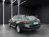 Skoda Superb Combi III 2.0 TDI 140kW DSG Style - Skoda: Grün
