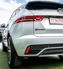 Fahrzeugabbildung Jaguar E-PACE R-DYN. SE AWD BLACK-PACK PANO|HUD|KAMERA
