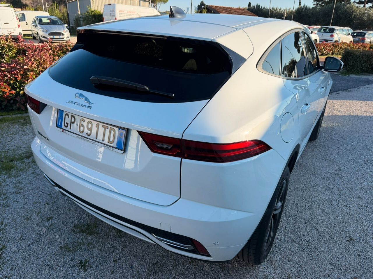 Jaguar E-Pace 2.0D I4 163 CV AWD Auto R-Dynamic  imagem 3
