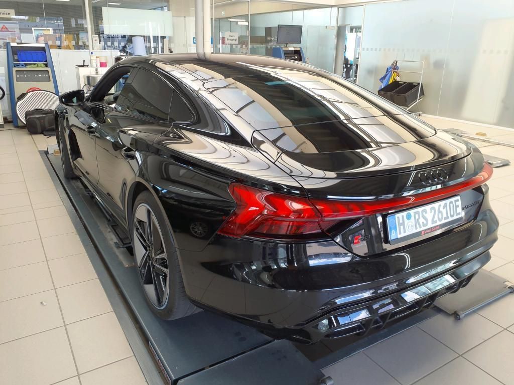 Audi e-tron GT RS QUATTRO/PANO/MATRIX/HEAD-UP imagem 3
