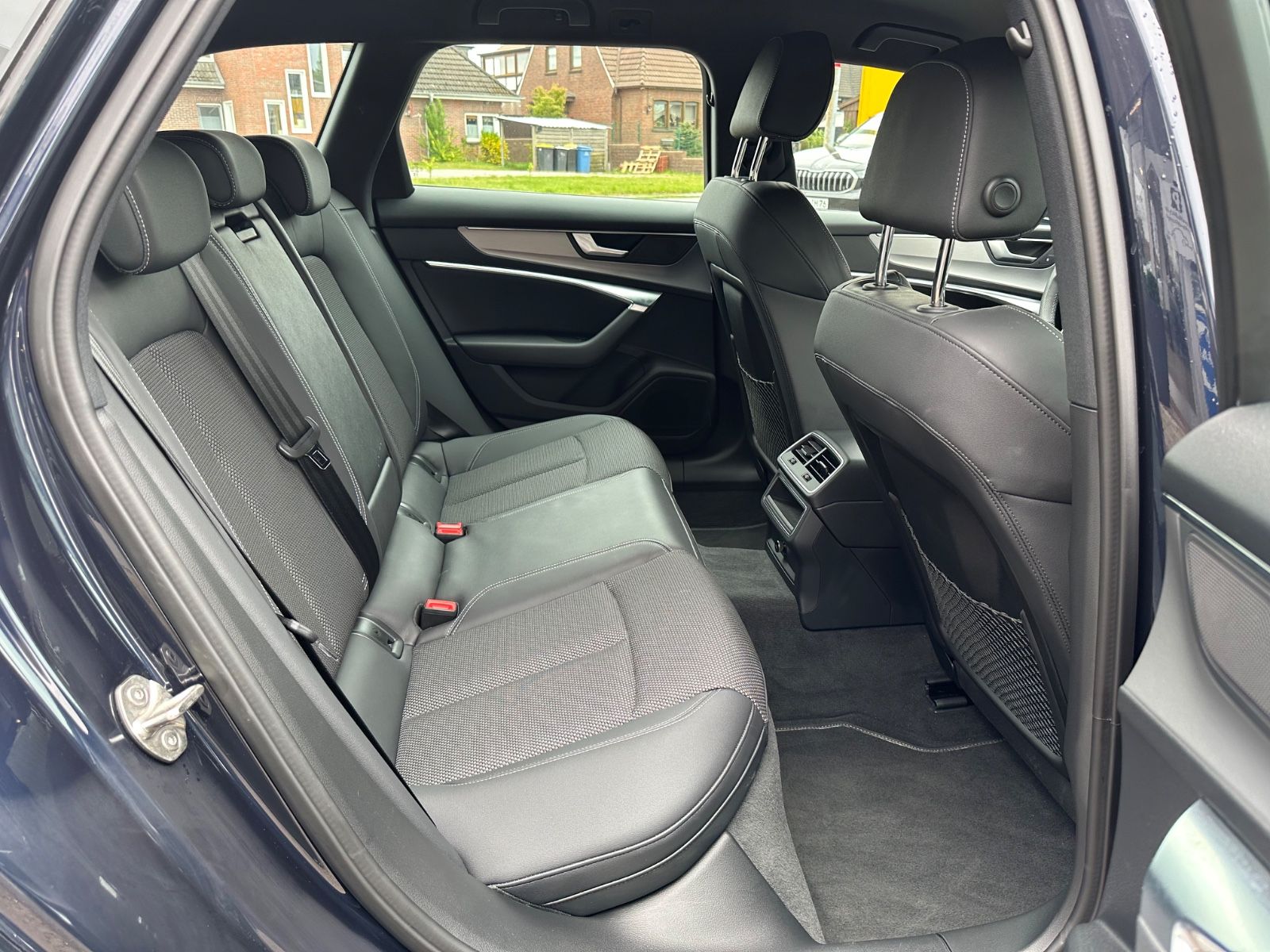 Fahrzeugabbildung Audi A6 Avant 40 TDI S line S Tronic ACC/Matrix/Navi