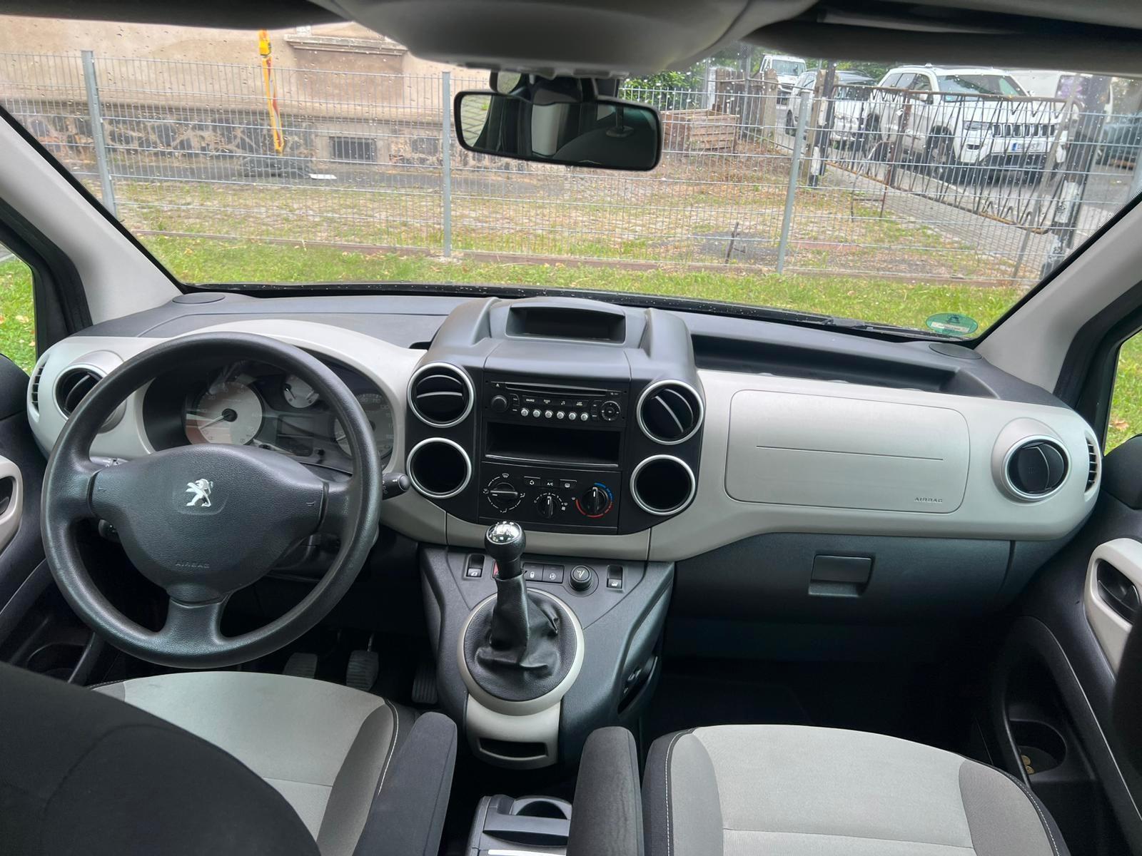 Peugeot Partner 1.6/Panorama/Tempomat/1-Hand