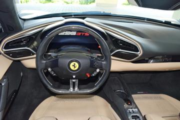 صورة 8 لـ 2022 Ferrari 296 GTS