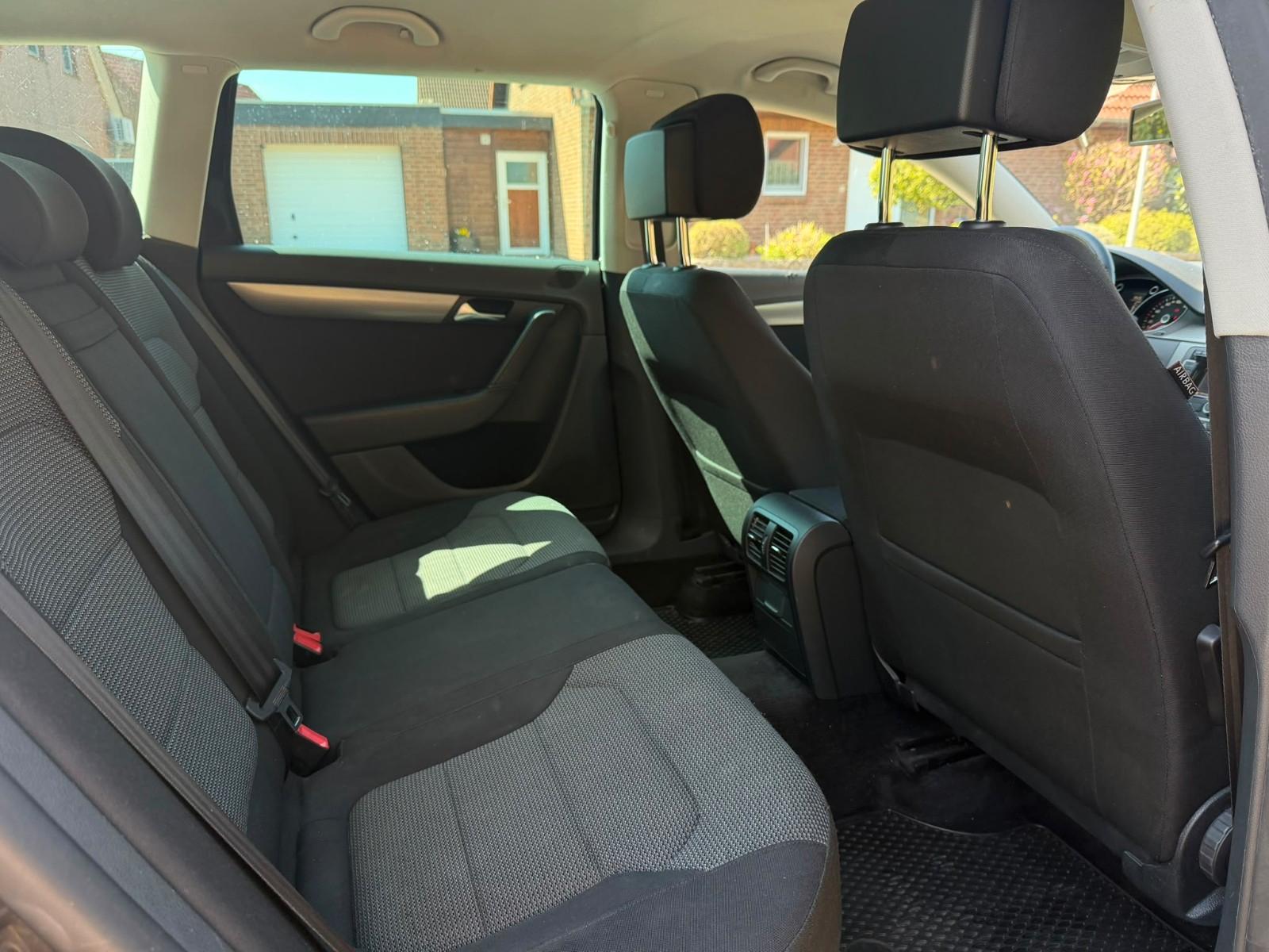 Volkswagen Passat 2011 — photo 6
