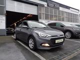 Hyundai i20 1.2 Style *NAVI*KAMERA*ALU*SPUR*SHZ*MFL*TOP* - Hyundai i20 Gebrauchtwagen in Duisburg