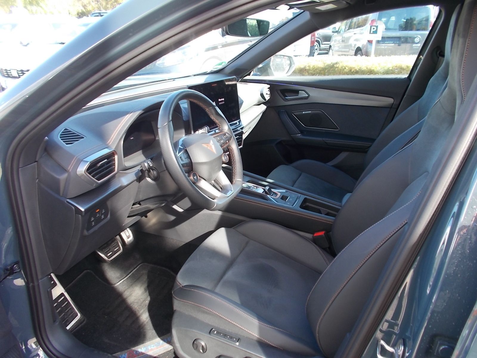 Fahrzeugabbildung CUPRA Formentor 1.5 eTSI DSG + SHZ + wenig Kilometer
