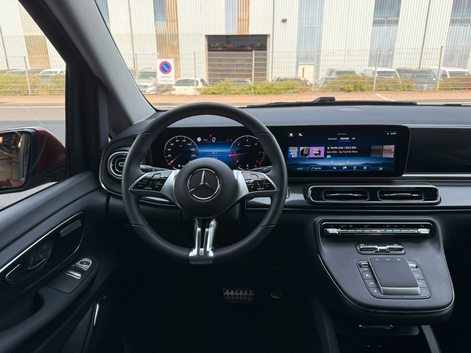 Fahrzeugabbildung Mercedes-Benz V 220 d STYLE AHK2,5to DISTRONIC LED elekt Türen