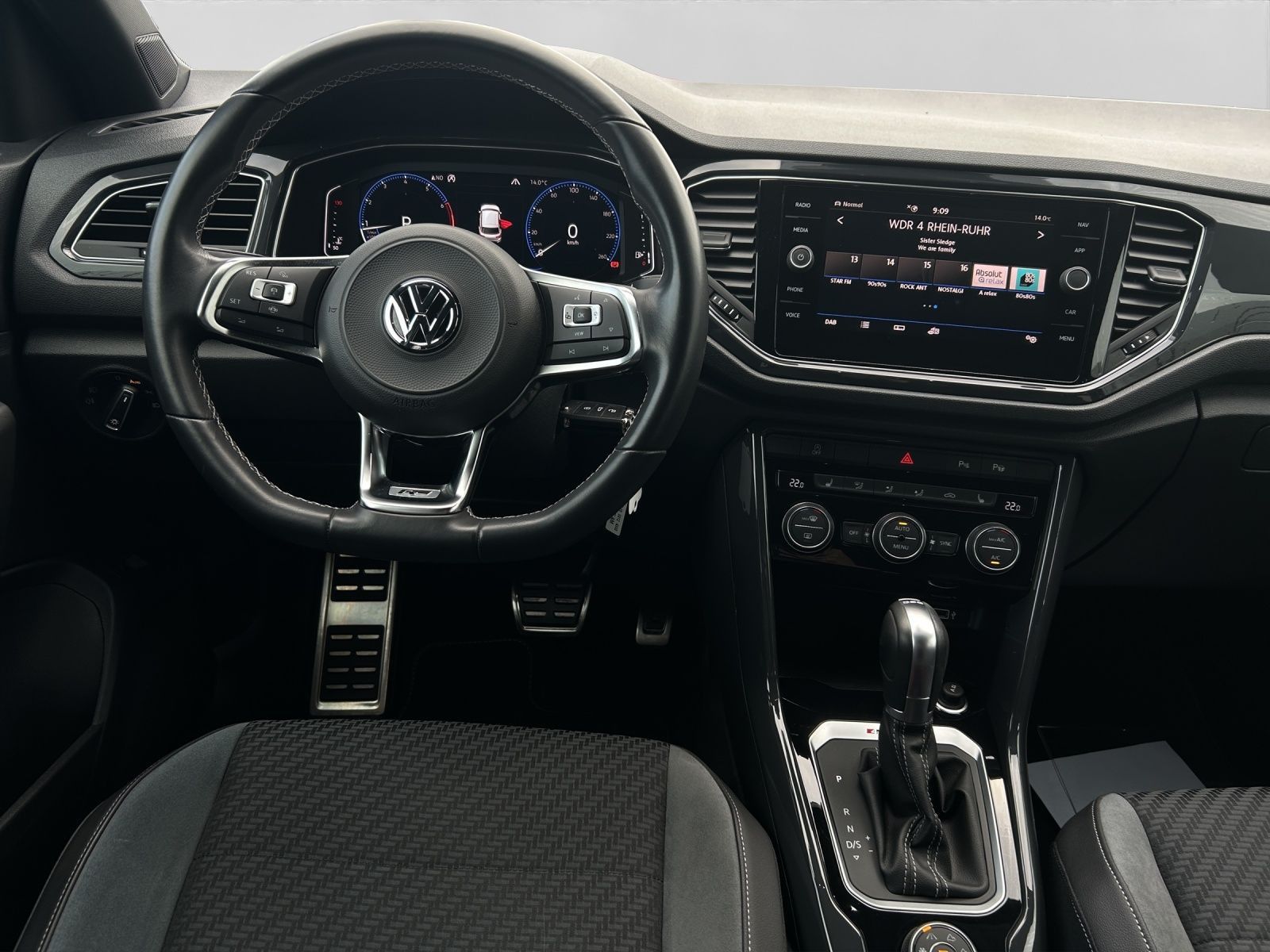 Volkswagen T-Roc 2.0 TSI DSG 4M R-LINE LED PANO KAMERA PDC foto 5