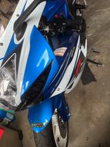 Suzuki GSX-R 600 - SUZUKI GSX 600