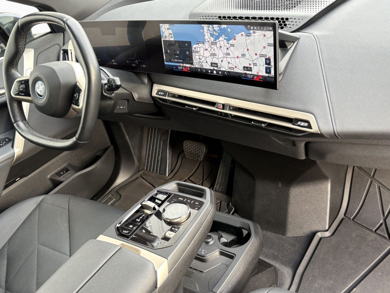 BMW iX - Bild 11
