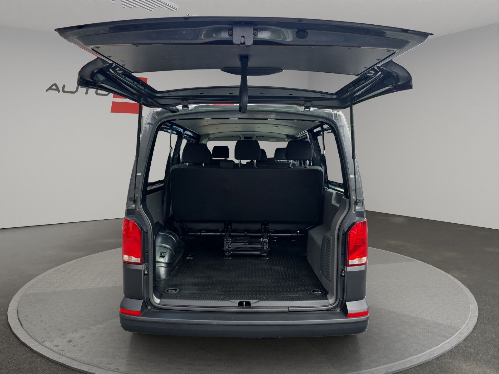 Fahrzeugabbildung Volkswagen T6 Transporter Kombi Langer Radstand 9 Sitzer